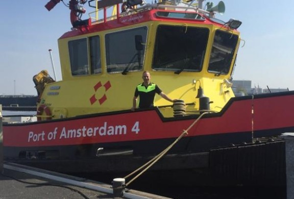 Roland Boogaard Port of Amsterdam  bij Patrouillevaartuig PoA4 